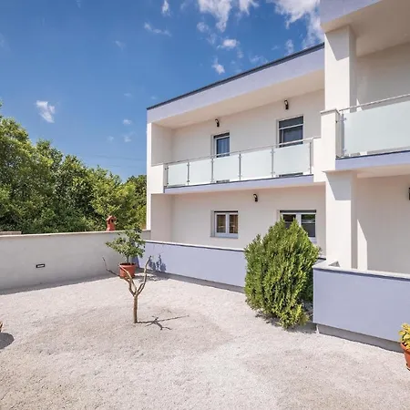 Holiday home 5 Bedroom In