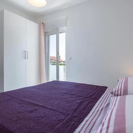 Holiday home 5 Bedroom In