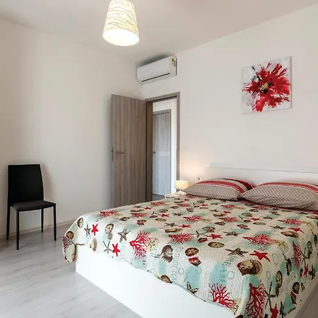 5 Bedroom In Holiday home *