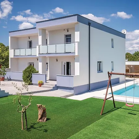 Holiday home 5 Bedroom In *